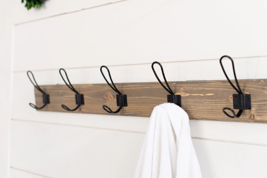 Farmhouse Wood Coat Rack for Entryway/Mudroom with Decorative Edge Made from Solid Wood